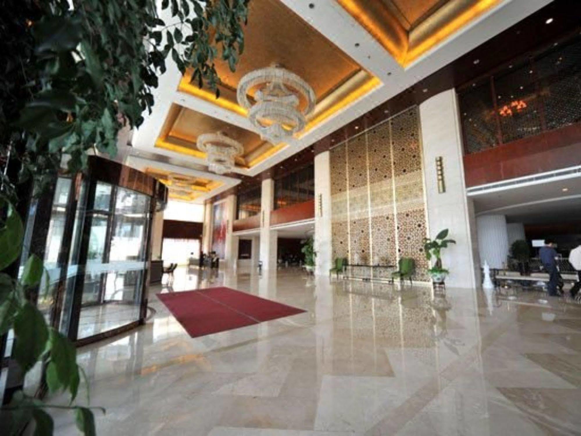 S&N Dalian Hotel מראה חיצוני תמונה