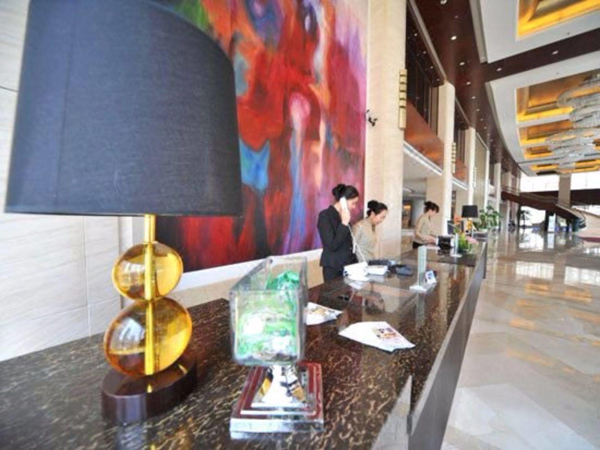 S&N Dalian Hotel מראה חיצוני תמונה