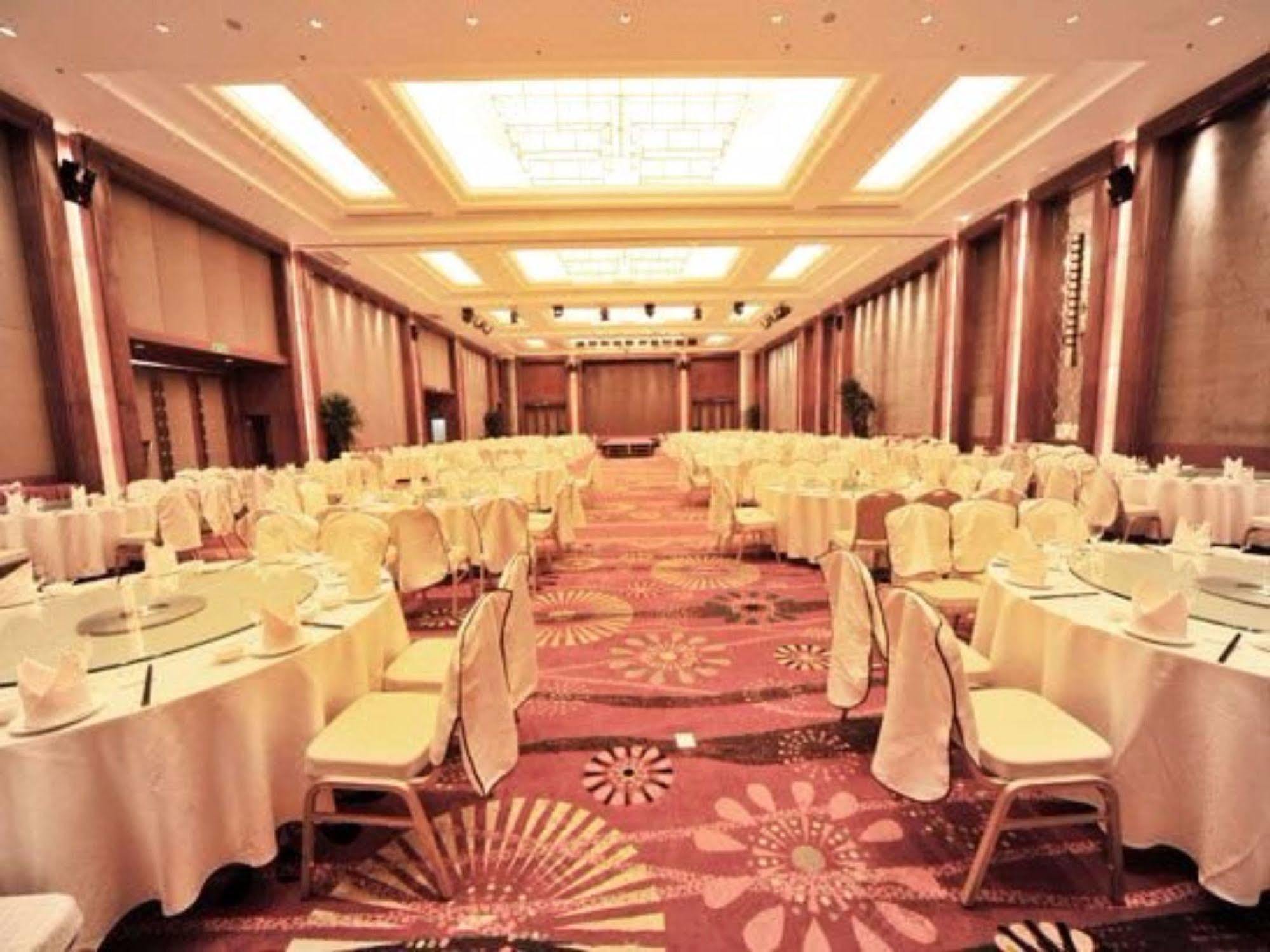 S&N Dalian Hotel מראה חיצוני תמונה